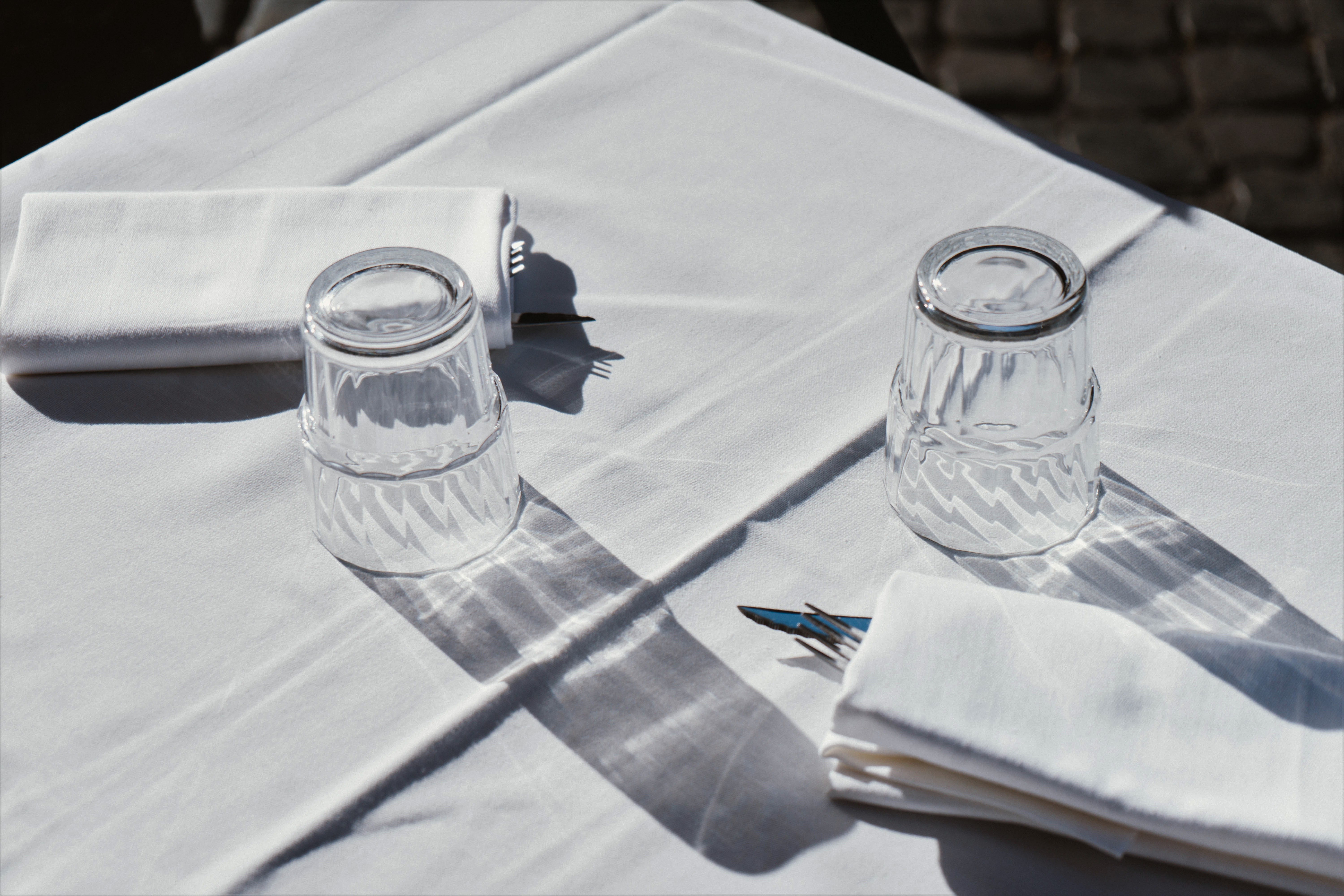 Table set with tablecloth 