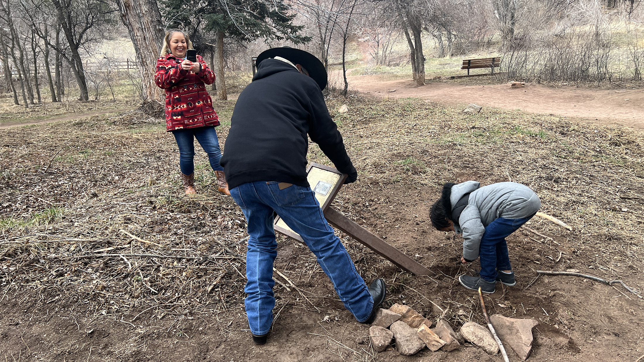 Tribal Representatives and their children helped remove