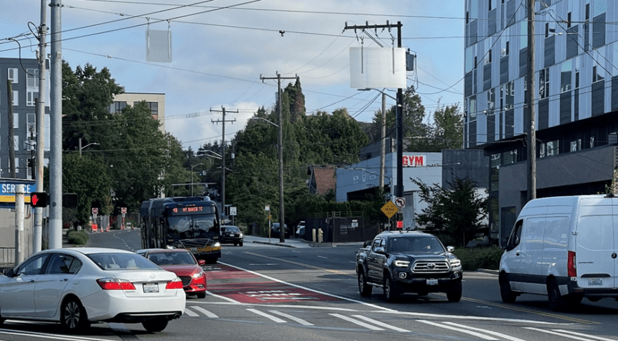 Seattle bus-only left turn lane