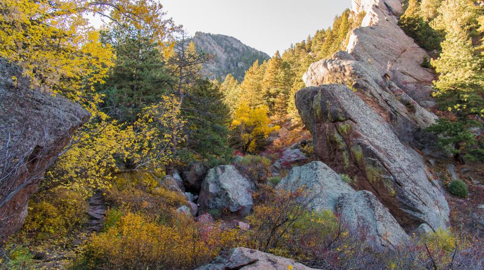 Rock formations in Autumn from Bear Canyon Trail