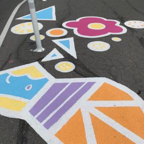 Paint on the pavement at a protected right turn in Boulder