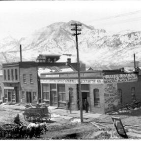 1900 Block of Broadway 1884-1896 The Chinese laundry was housed in the frame building near the center of the block. Kee Bing ran the business for 10 years.